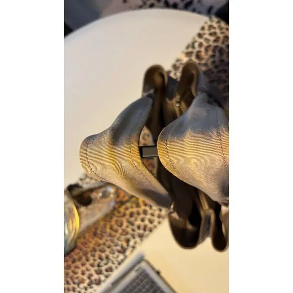 Salvatore Ferragamo Miss Vara Bow Hobo Bag - Picture 9 of 9